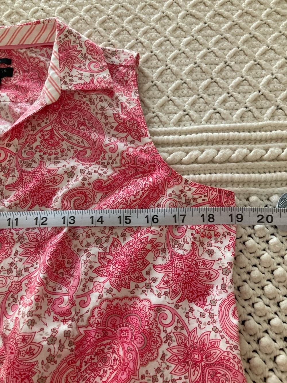 Talbots Pink and White Paisley Sleeveless Non-Iron Button-Down - Picture 6 of 8
